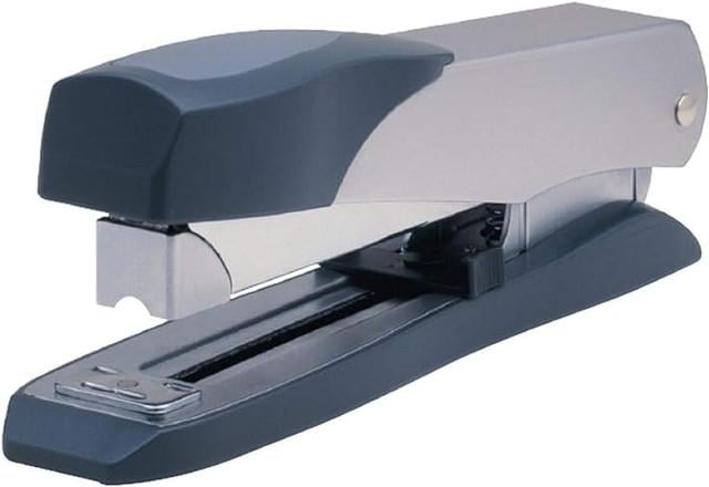 Grampeador Met&aacute;lico 40 folhas com 200 grampos 26/8 C-15 CIS